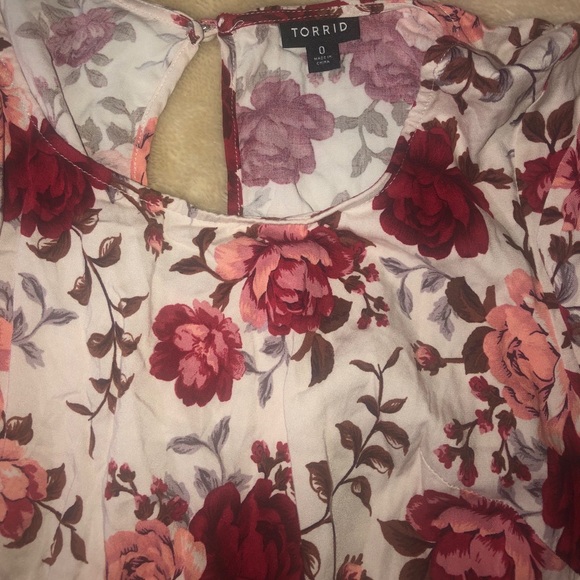 🌺🌸 Torrid floral long sleeve dress 🌸🌺 - Picture 4 of 4